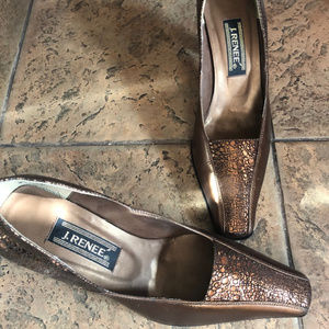 👠HOST PICK👠Designer J RENEE DRESSY BRONZE PUMP SHOES 7.5 NEW
